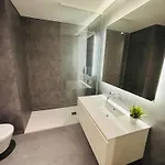 Апартаменти The Luciano House - Confortable & Лісабон