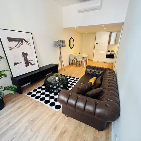 The Luciano House - Confortable & Lägenhet *