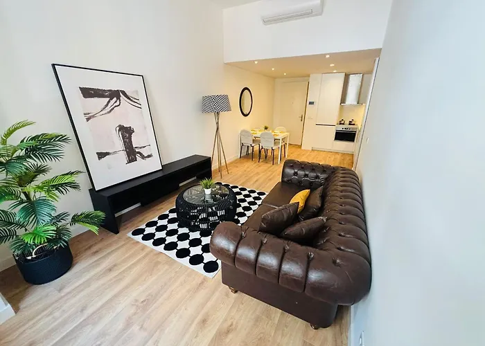 The Luciano House - Confortable & Апартаменти *