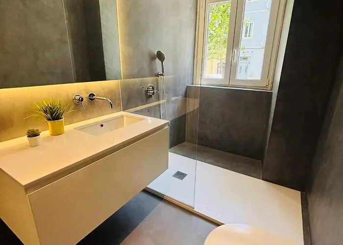 Апартаменти The Luciano House - Confortable & Лісабон