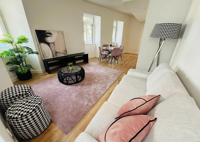 Апартаменти The Luciano House - Confortable &